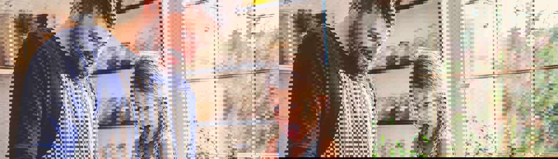 Papa kookt met dochter: Tips om wat vaker veggie of vegan op het menu te zetten 