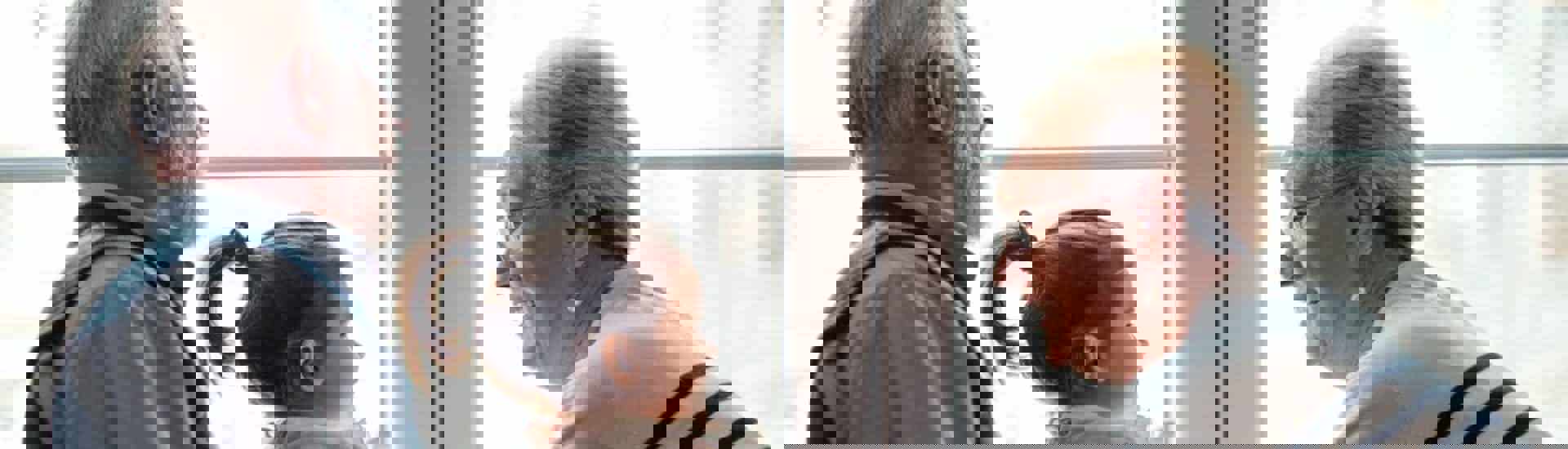 Grootouders met kleuter leggen dementie uit