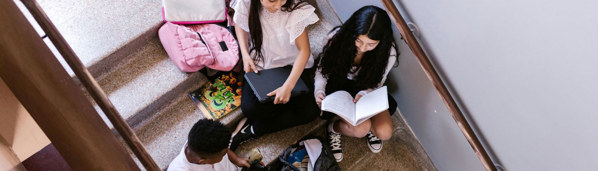 September Betaalbaar Houden Leerlingen Middelbaar Op Trap