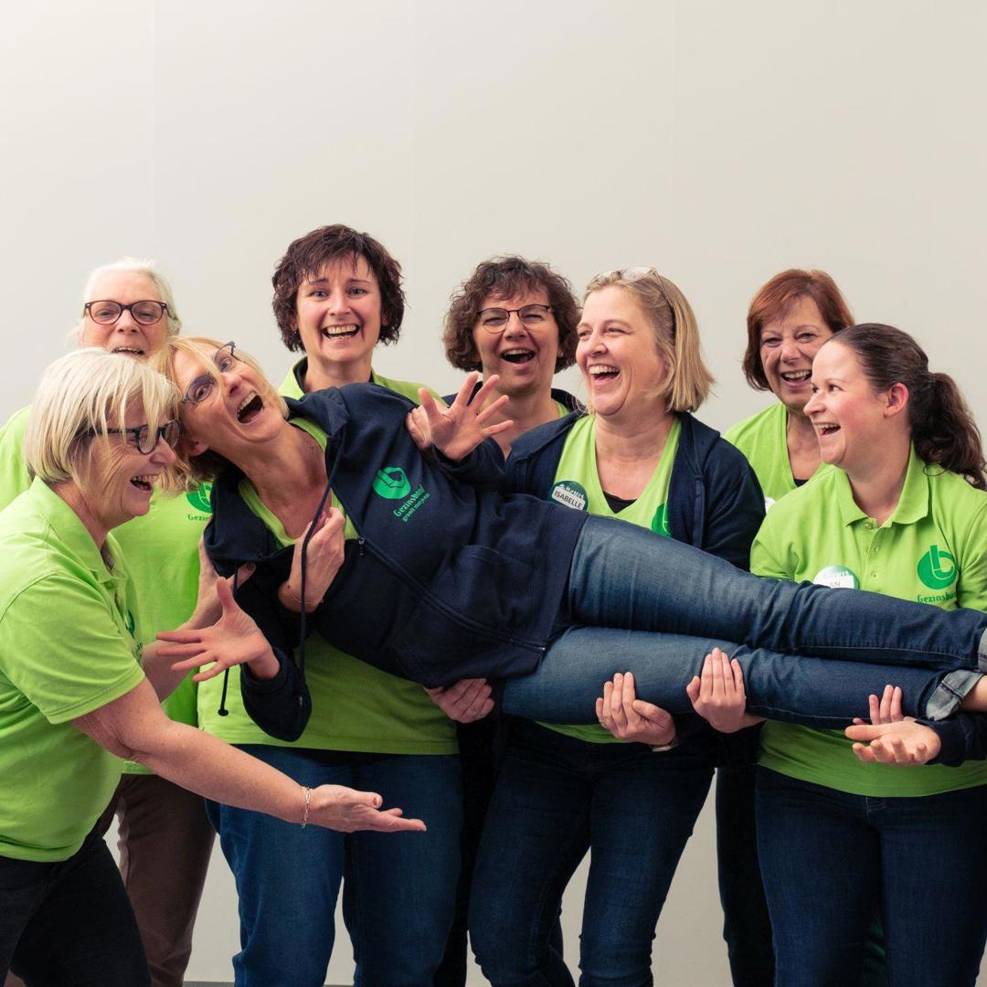 Gezinsbond groepsfoto vrijwilligers Onze-Lieve-Vrouw-Waver