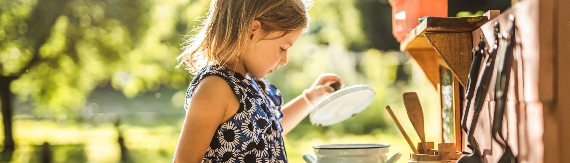 Speelschema Kind Buitenkeuken Zonnig Weer