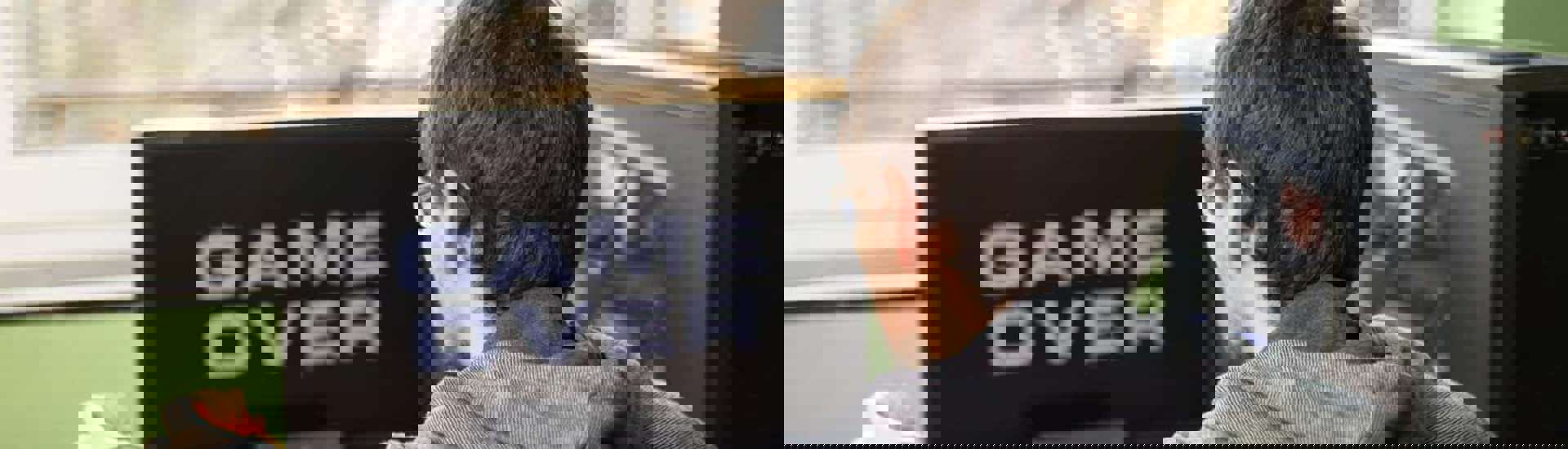 Gameverslaafde tiener zit voor scherm: Matthias getuigt over zijn verslaving