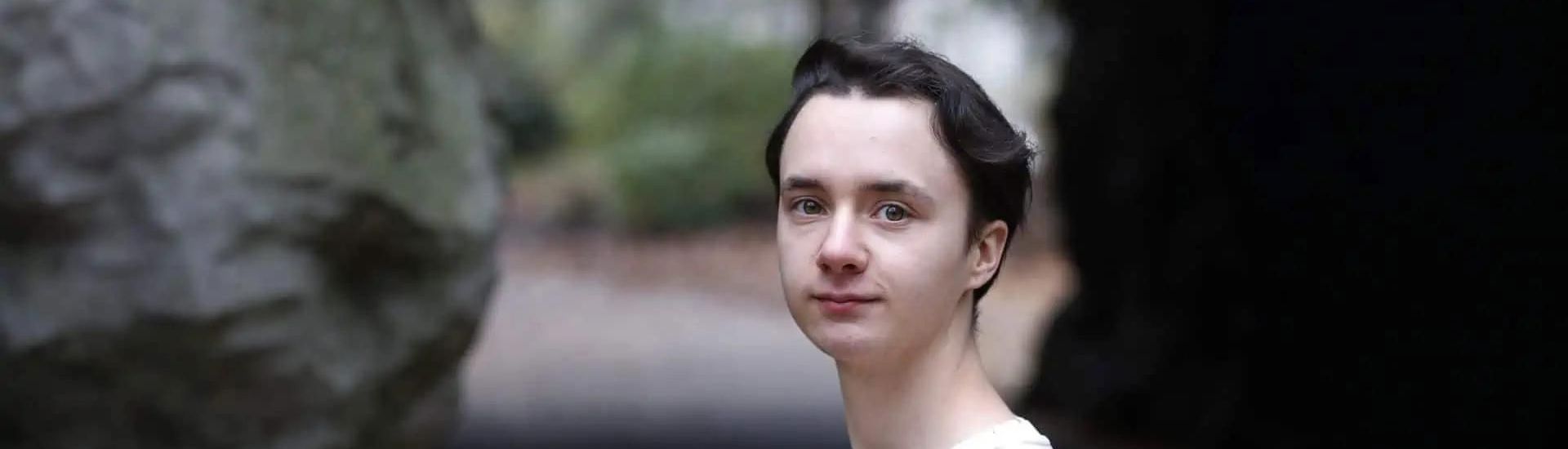 Trans Man Senne Misplon