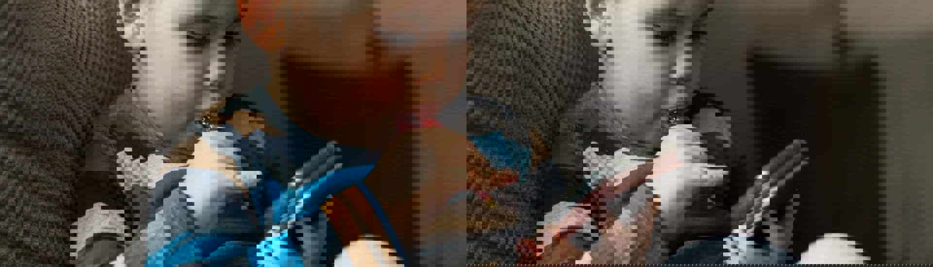 Kind op smartphone: over opvoedingsprincipes