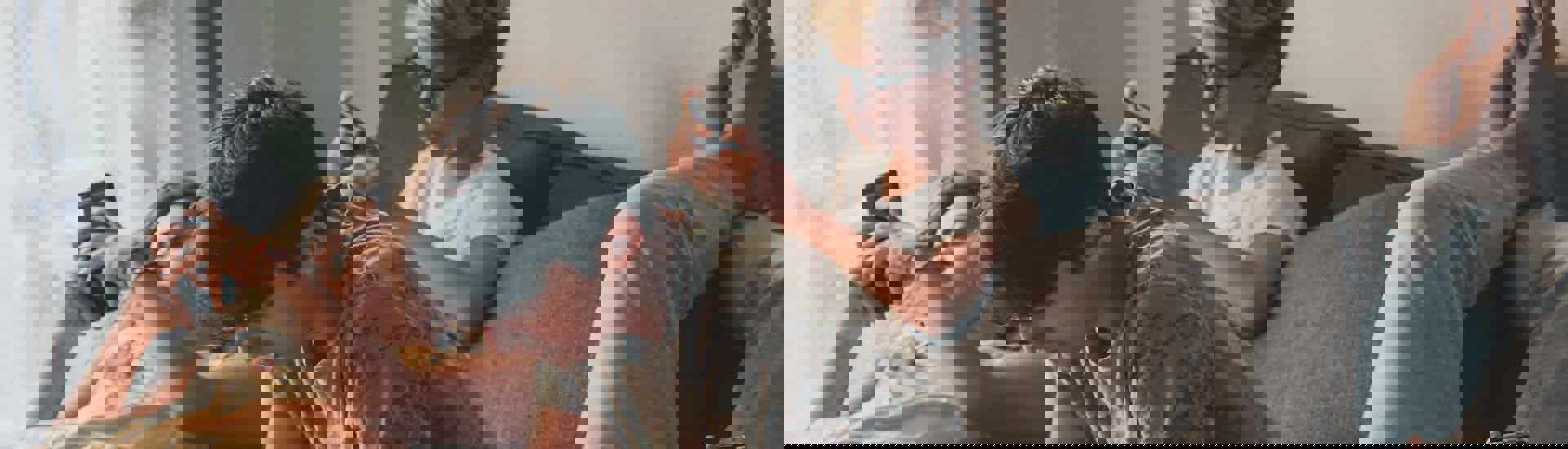 Tieners op smartphone: een handleiding om mee te praten met je tiener