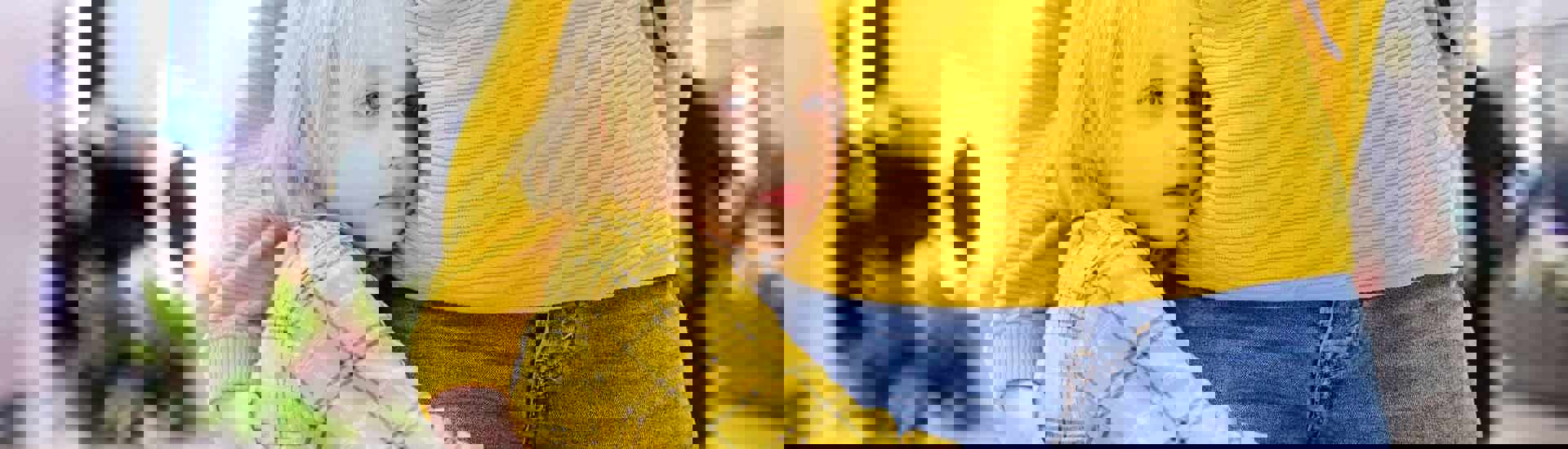 Kind wil geen kus geven tijdens familiebezoek: hoe reageer je?