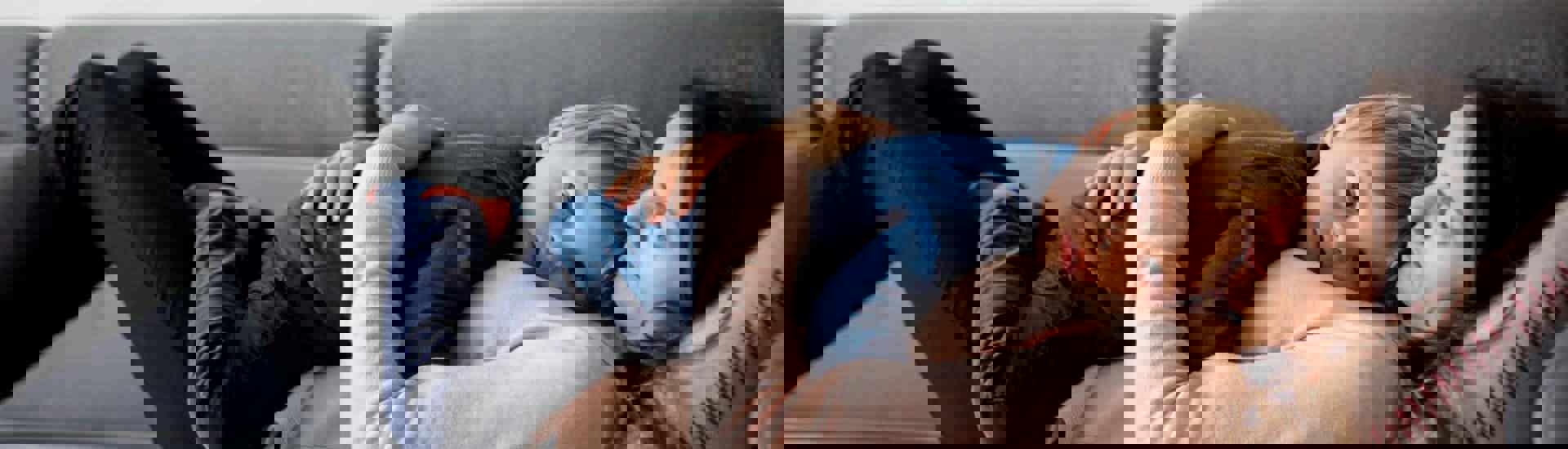 Mama met ziek kindje in de zetel: Koorts bij kinderen