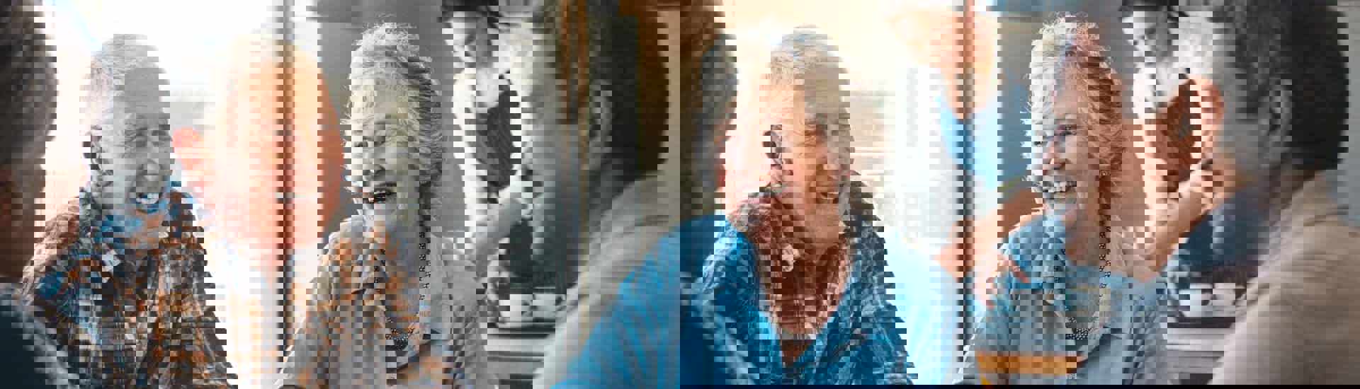 Grootouders praten over LGBTQIA+