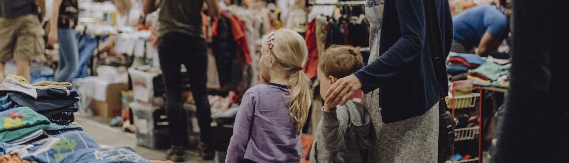 Tweedehandsbeurs Gezinsbond met gezin