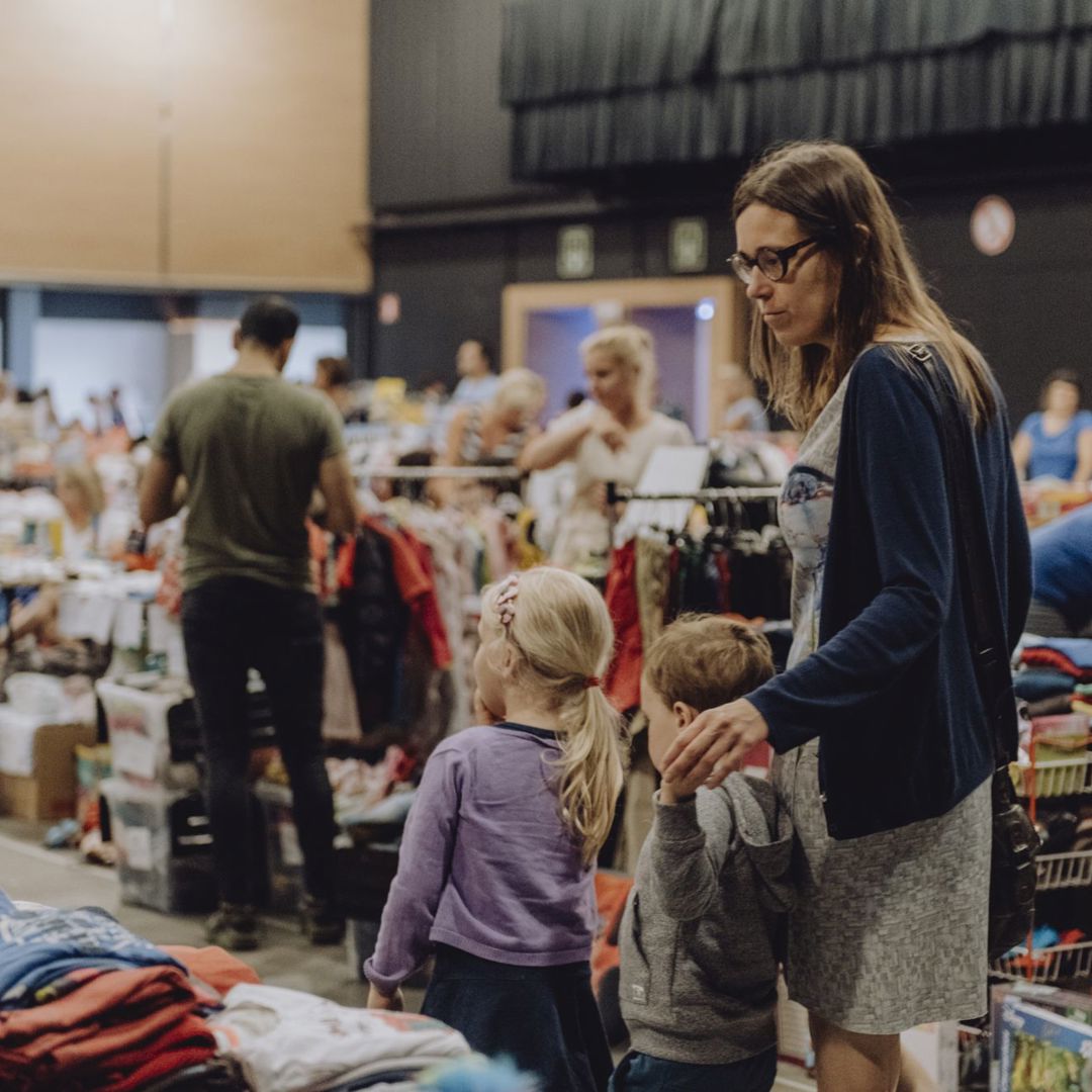 Tweedehandsbeurs Gezinsbond met gezin