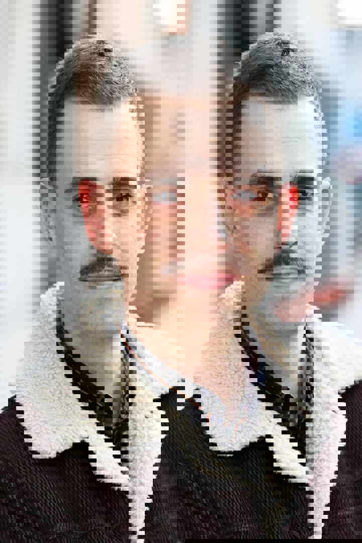 Jeroen is vroedvrouw: 'Baby's huilen nu eenmaal'