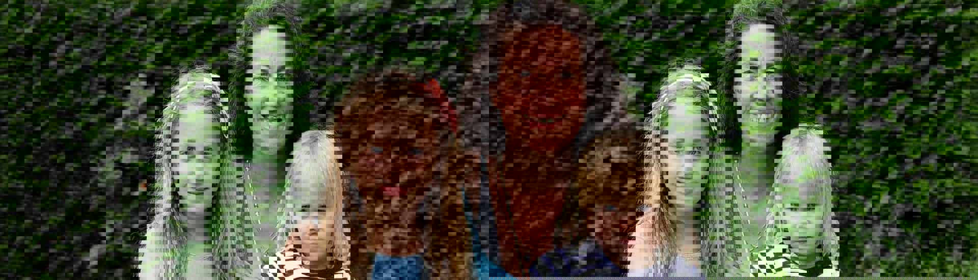 Mama en nieuwkomer Patricia met haar kinderen