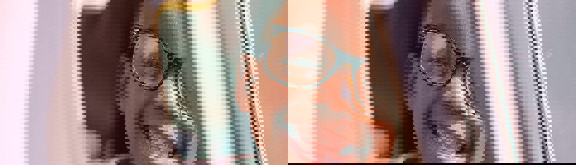 Kind met bril: Hoe herken je oogproblemen bij kinderen?